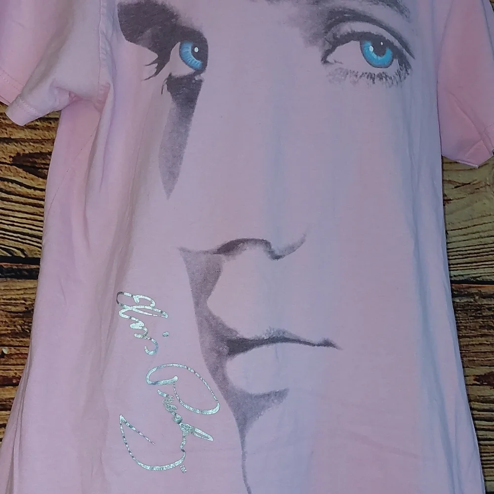 Elvis Presley The King Graceland Pink Cadillac Tee Shirt M Medium - Picture 4 of 5